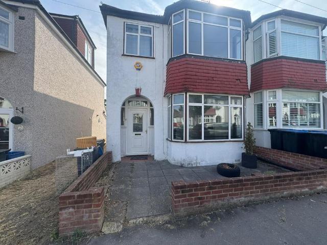 House for rent in London Borough of Croydon, Shirley