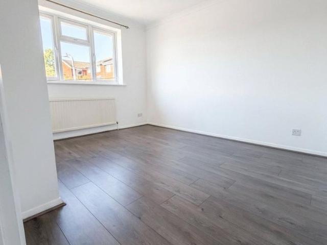 House for rent in Ickenham, Greater London