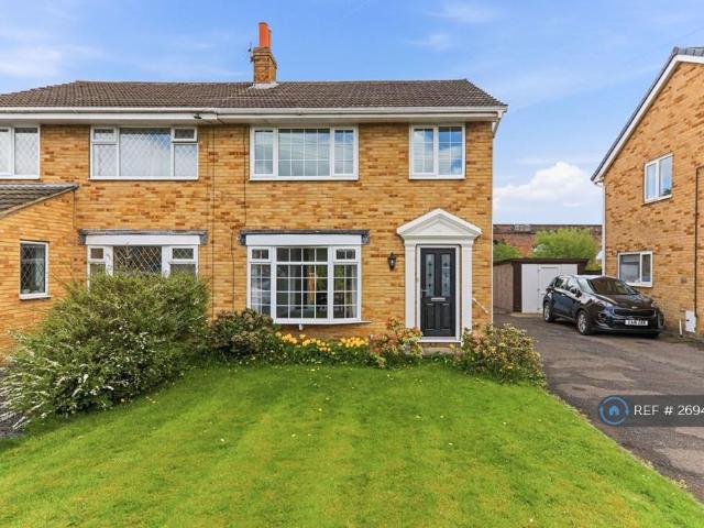 House for rent in Belle Isle, West Yorkshire