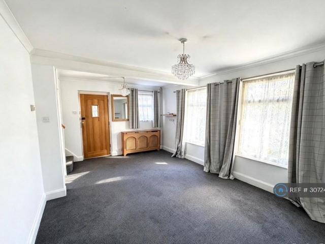 House for rent in Grove Park, Swale