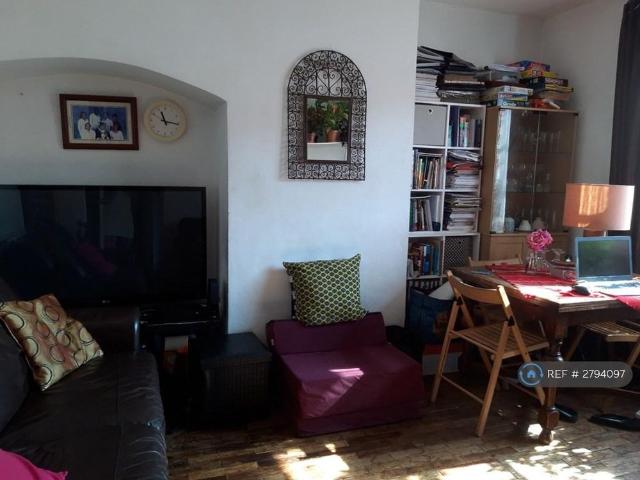 House for rent in London Borough of Lewisham, Greater London