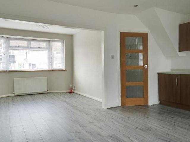 House for rent in Longlands, Halfway Street