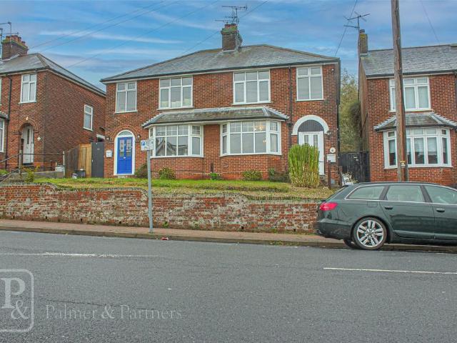 House for rent in Mile End, Fordham Heath