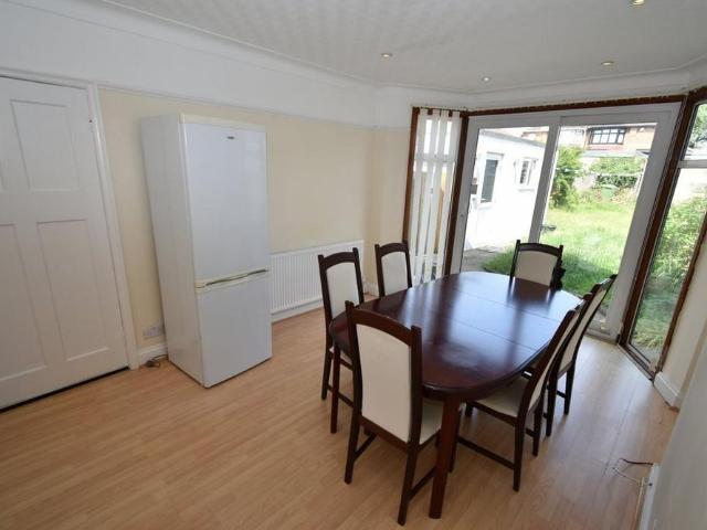 House for rent in Colindale, Greater London