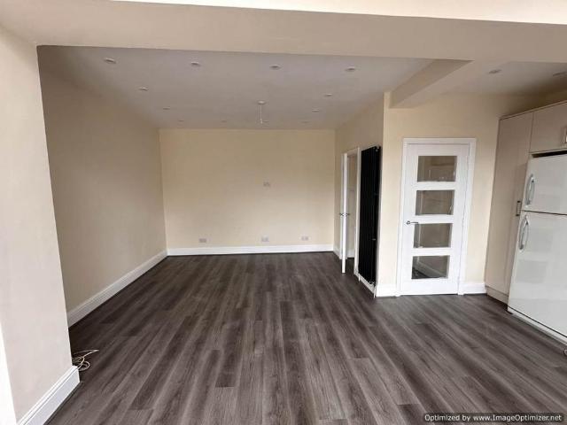 House for rent in Bradley, West Yorkshire