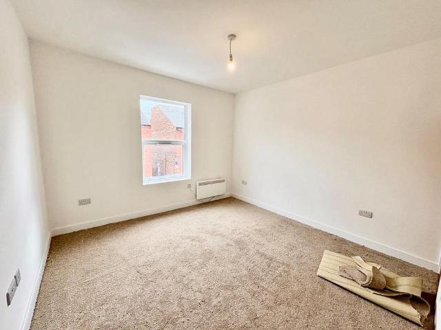 House for rent in Caldermill, East Midlands