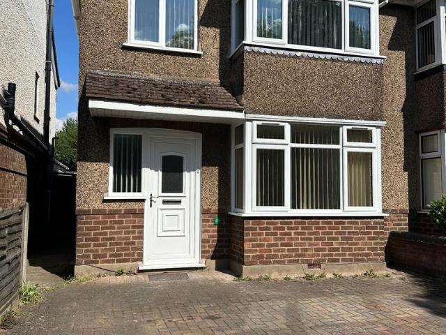House for rent in Whitnash, Green Close