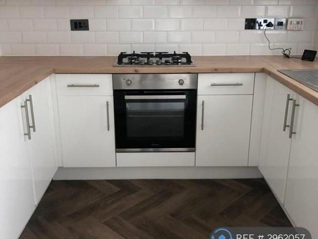 House for rent in Calderstones