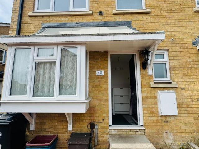 House for rent in London Borough of Hounslow, Feltham