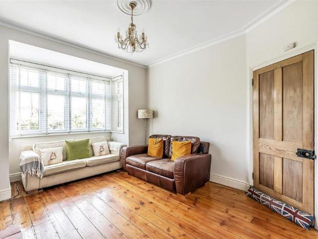 House for rent in Oxted, Hillview