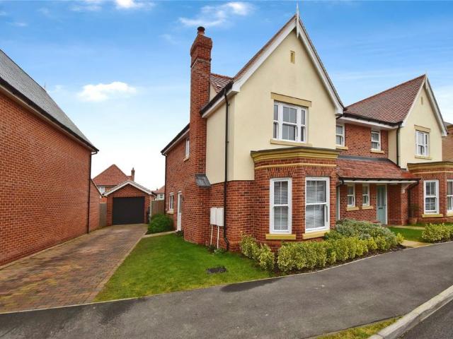 House for rent in Lawford, Dale Hill