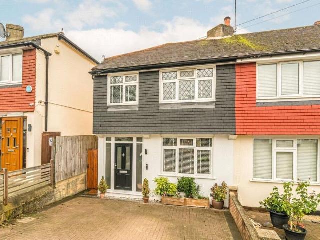 House for rent in Tolworth, Greater London