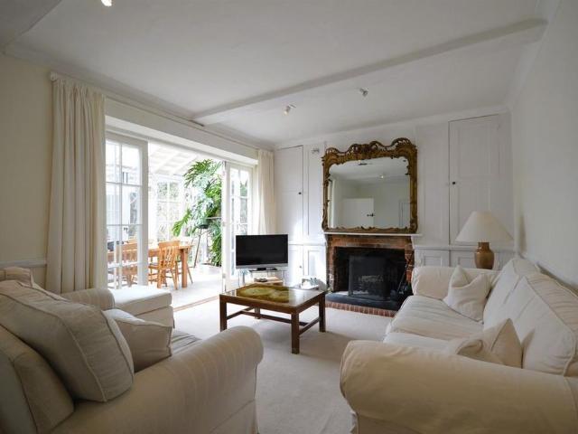 House for rent in Littlecote, West Sussex