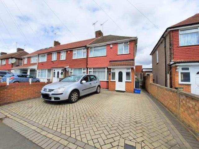 House for rent in London Borough of Hounslow, Feltham
