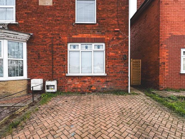 House for rent in Staniland, Boston