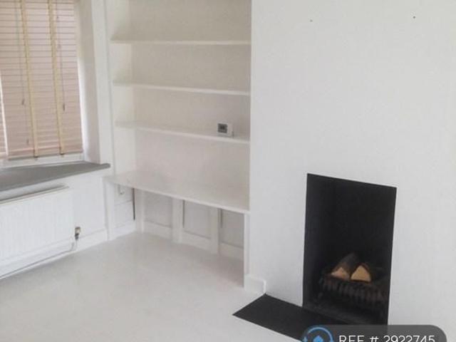 House for rent in Pouchen End, Hertfordshire