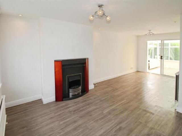 House for rent in Buttershaw, West Yorkshire