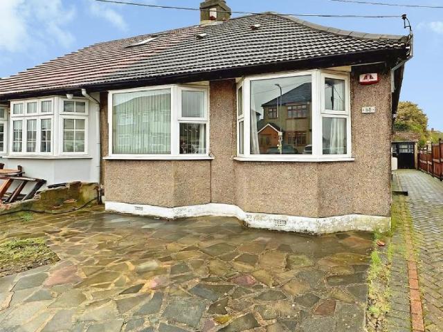 House for rent in South Hornchurch, Greater London