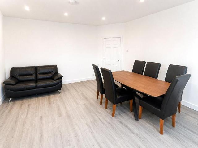 House for rent in London Borough of Hounslow, Greater London