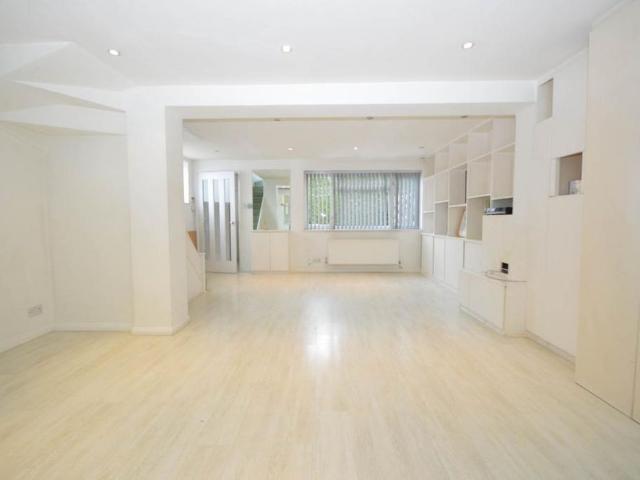 House for rent in London Borough of Hounslow, Hanworth