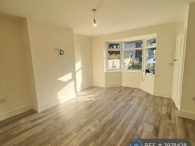 House for rent in Calderstones