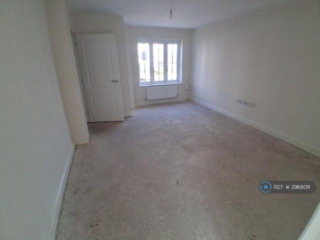 House for rent in Rossmore, Cheshire