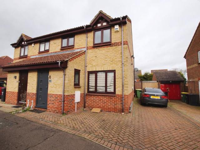 House for rent in Bird Estate, Barling
