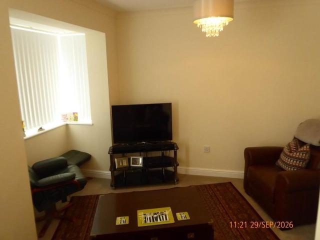 House for rent in Llannon, Cwm-y-glo