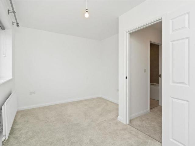 House for rent in Chipping Hill, Essex