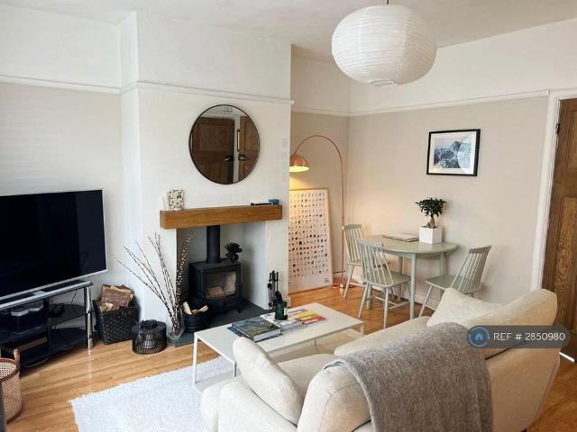 House for rent in Caldermill, East Midlands