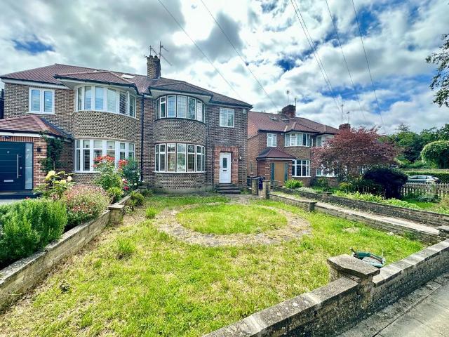 House for rent in West Finchley, Greater London