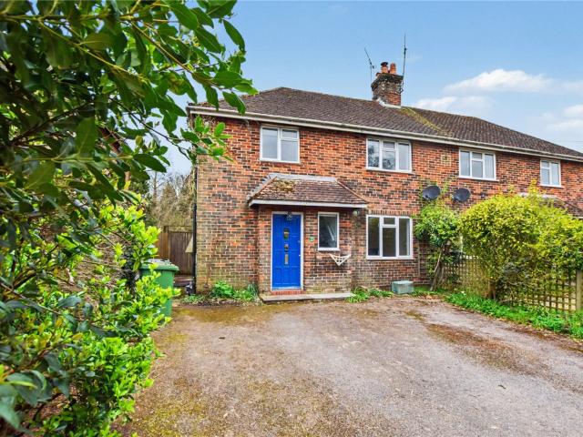 House for rent in Upper Farringdon, East Hampshire