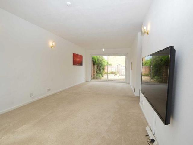 House for rent in Blackhills, Surrey