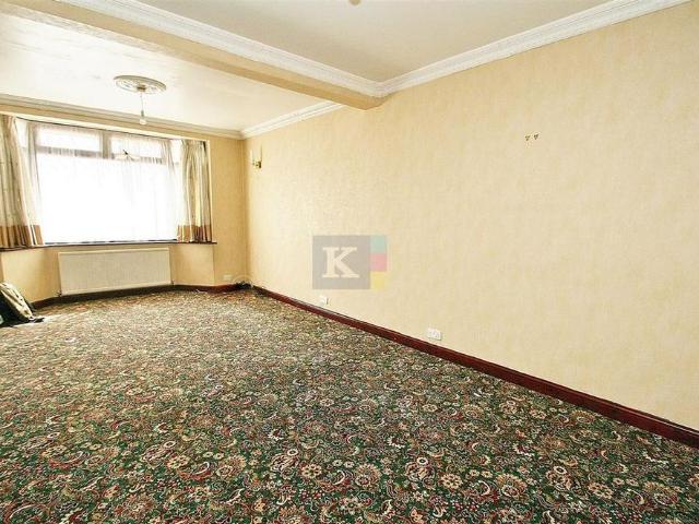 House for rent in Yeading, Greater London