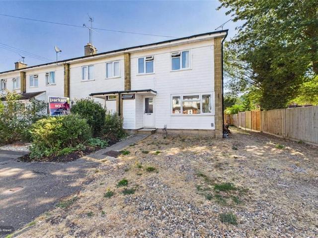 House for rent in Theale, West Berkshire