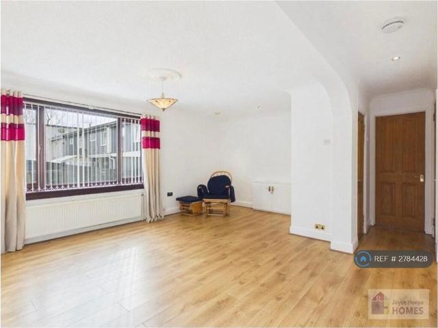 House for rent in Crosshouse, Barassie