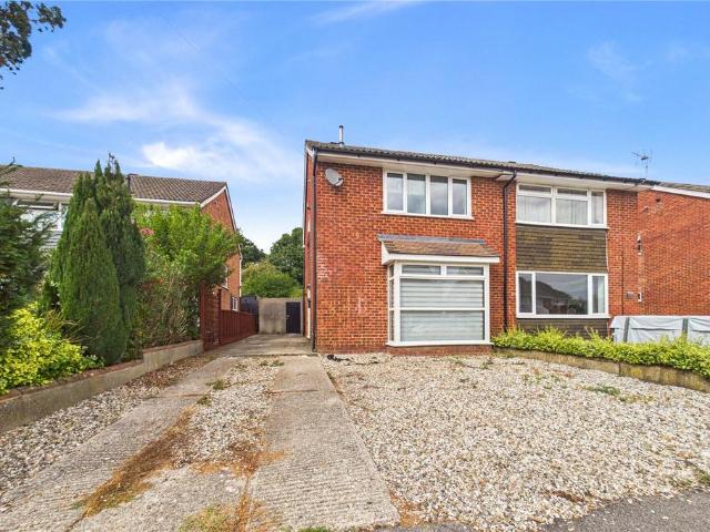 House for rent in Holybrook, West Berkshire