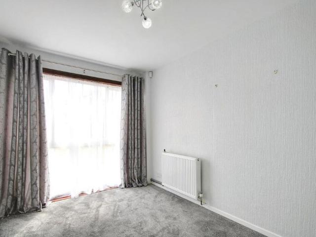 House for rent in Harmondsworth, Greater London