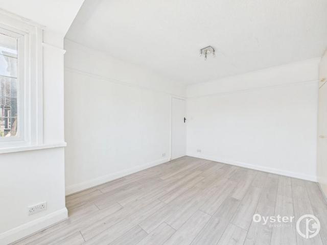 House for rent in Lane, Greater London