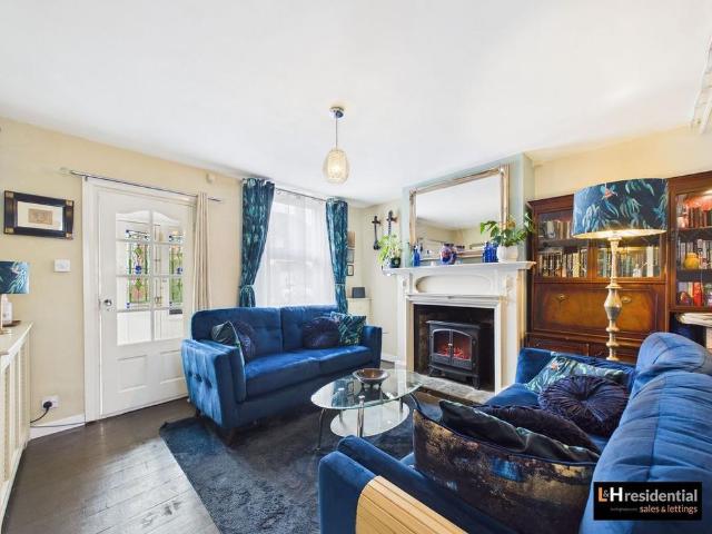 House for rent in Elstree and Borehamwood, Borehamwood