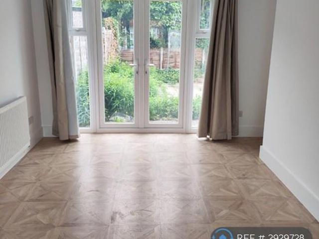 House for rent in Besses o' th' Barn, Bury