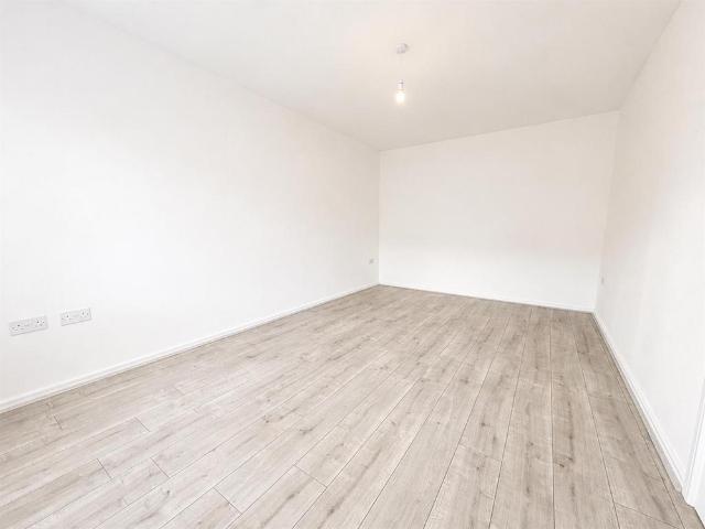 House for rent in Wolverham, Ellesmere Port