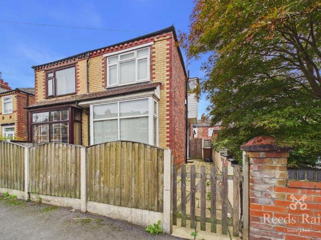 House for rent in Reddish, Greater Manchester