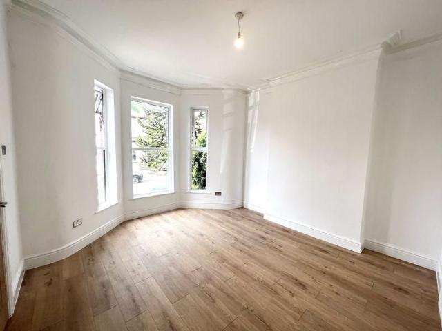 House for rent in Barton upon Irwell, Salford