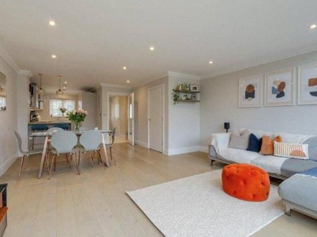House for rent in Chilworth, Guildford