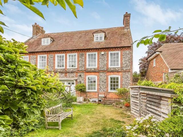 House for rent in Littlecote, West Sussex