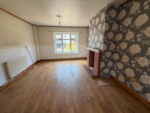 House for rent in King’s Hill, Hill Top