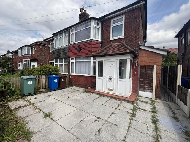 House for rent in Besses o' th' Barn, Bury