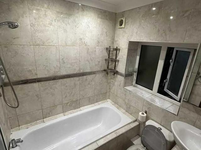 House for rent in Mountain Air, Vale
