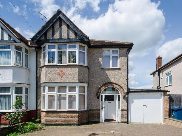 House for rent in Lane, Greater London
